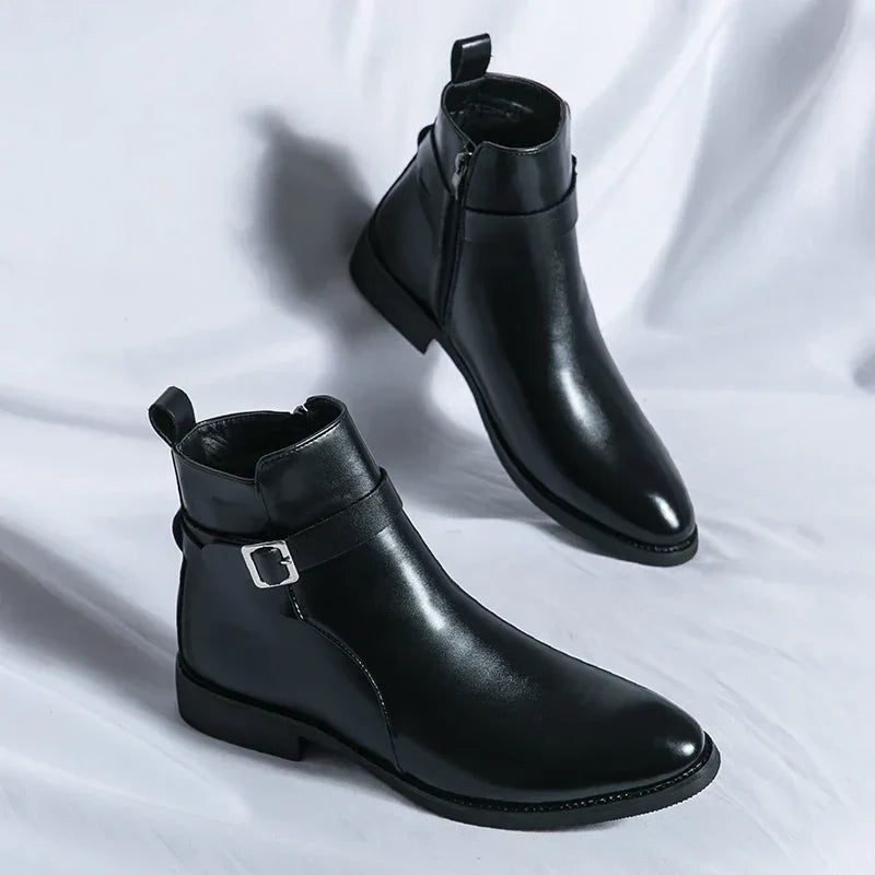 Herren Stiefeletten mit seitlichem Reißverschluss und Knöchelriemen