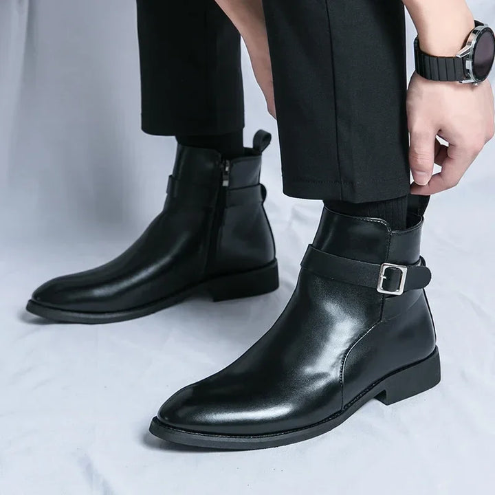 Herren Stiefeletten mit seitlichem Reißverschluss und Knöchelriemen