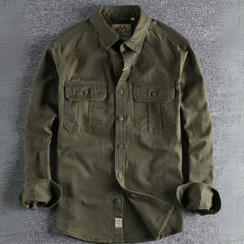 Herrenhemd mit Umlegekragen und zwei Brusttaschen