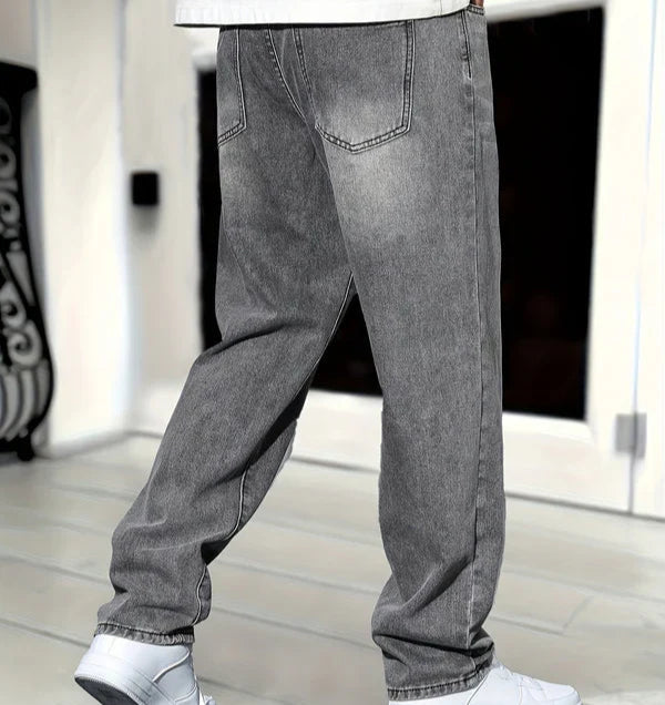 Herrenhose mit geradem Schnitt und Taschen