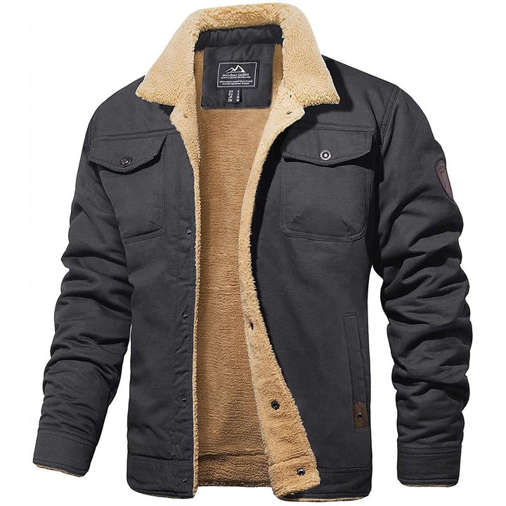 Herrenjacke mit Druckknopfleiste und Brusttaschen mit Patte