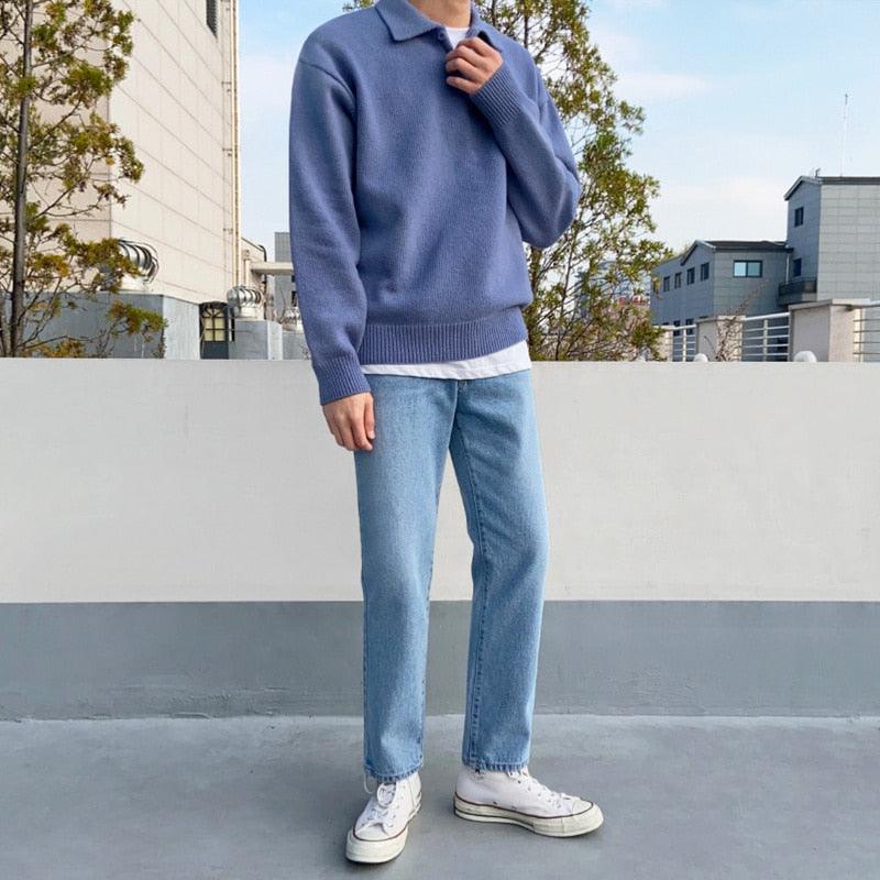 Herrenpullover mit langen Ärmeln und spitzem Kragen