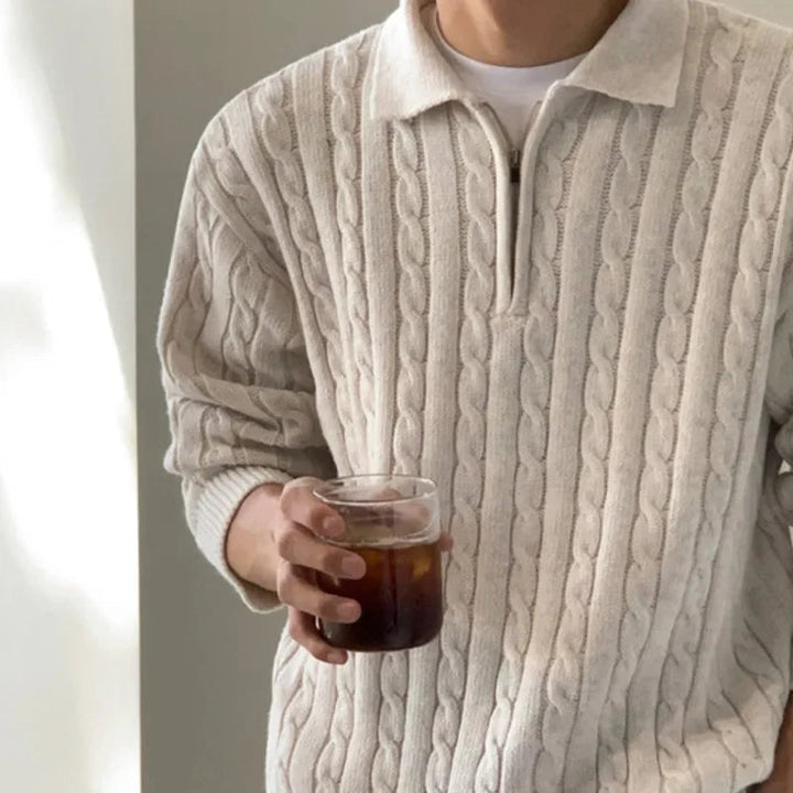 Herrenpullover mit Polokragen Zopfmuster und kurzem Reißverschluss