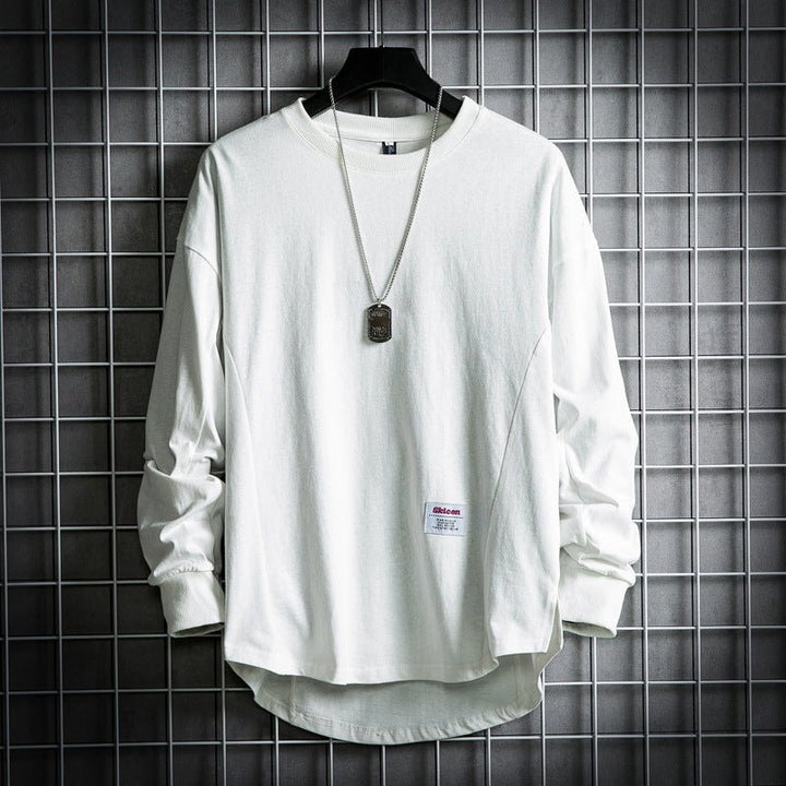 Herrenpullover mit Rundhalsausschnitt und High-Low-Saum
