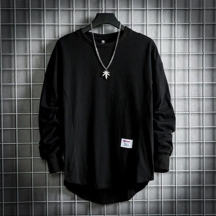 Herrenpullover mit Rundhalsausschnitt und High-Low-Saum