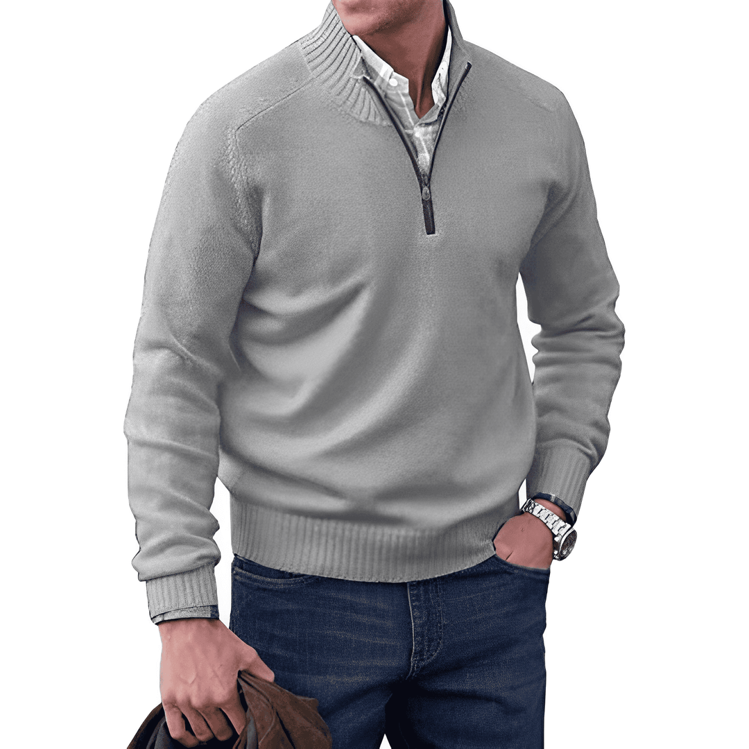Herrenpullover mit Stehkragen und kurzem Reißverschluss