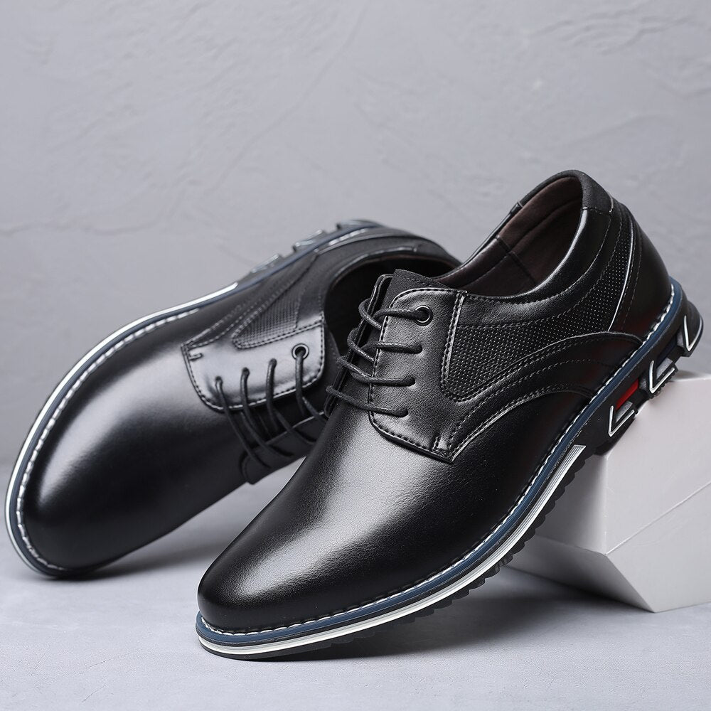 Herrenschnürschuhe mit runder Vorderkappe und Rillenlaufsohle