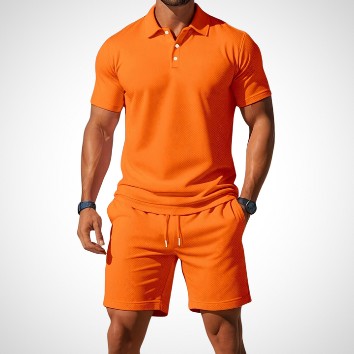 Auffälliges Herrenset in Orange – sommerliches Zweiteiliges Set mit Poloshirt und Shorts