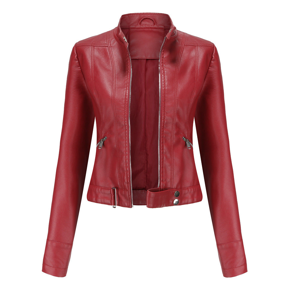 Jacke für Damen in Rot mit Druckknopfkragen, Reißverschluss vorne und Seitentaschen mit Zipper