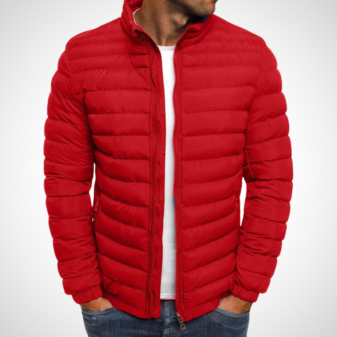 Jacke für Herren in Rot mit Steppdesign, praktischem Reißverschluss und hoher Stehkragen
