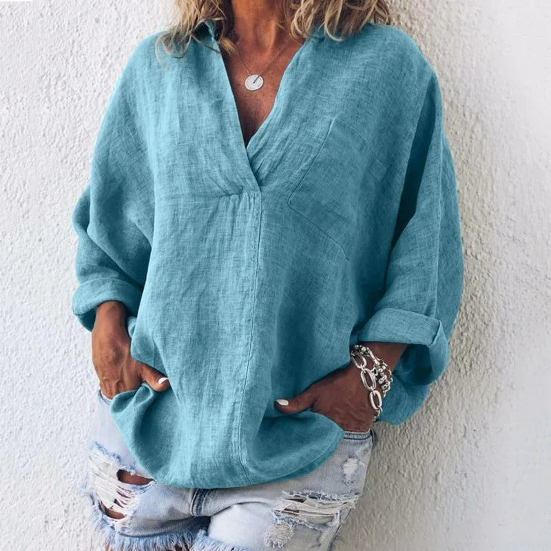 Blaue Kamilla Bluse für Damen aus atmungsaktivem Stoff mit lockerem Schnitt für Frühling oder Sommer