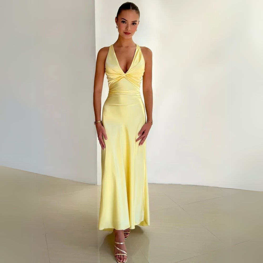 Helles Damen-Maxikleid in Gelb mit fließendem Schnitt – leichtes Ärmelloses Maxikleid ideal für Sommertage