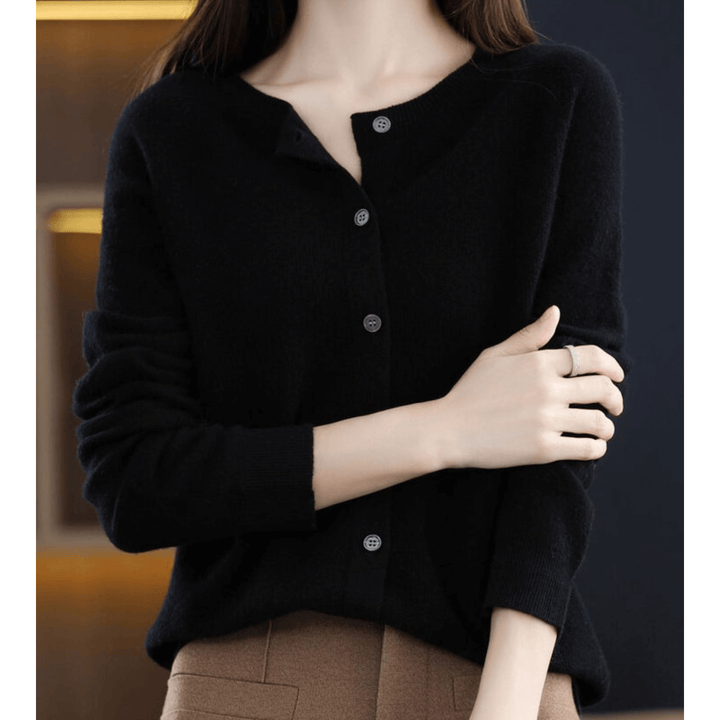 Marta Damen Strickjacke mit O - Ausschnitt - Modehaus Blum