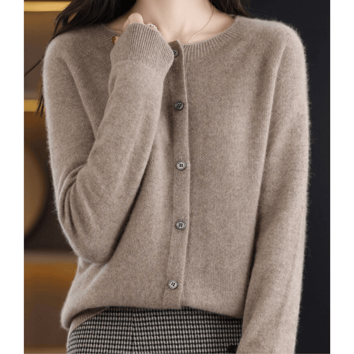 Marta Damen Strickjacke mit O - Ausschnitt - Modehaus Blum