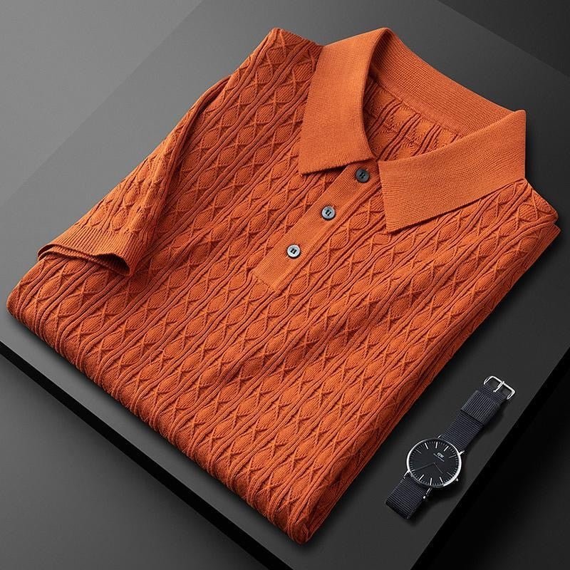 Orangefarbenes Herren-Poloshirt mit feiner Textur als Atmungsaktives Premium-Poloshirt