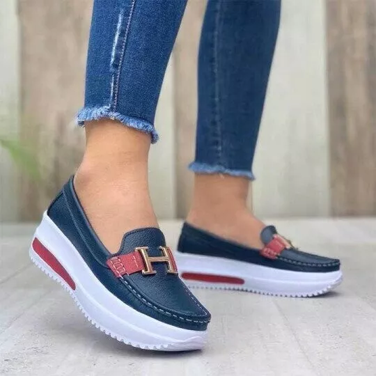 Plateausneaker mit gepolsterter Sohle für Damen in Blau – sportliche Damensneaker mit erhöhter Ferse und bequemer Passform
