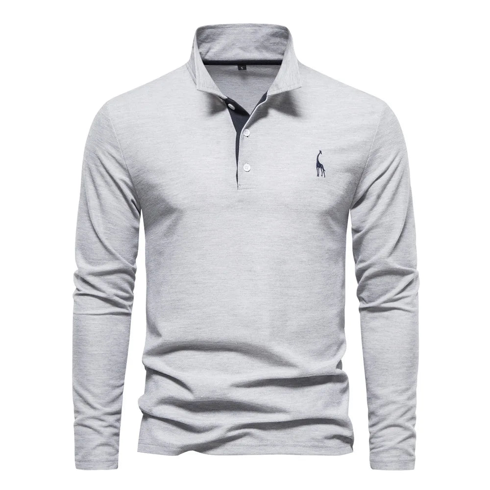 Poloshirt in Grau mit klassischer Knopfleiste, strukturiertem Kragen und langärmeliger Passform für Herren.