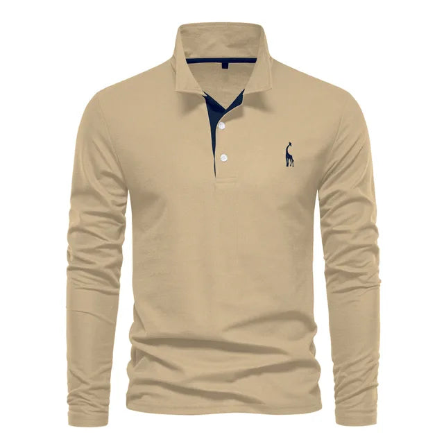 Poloshirt in Khaki mit klassischer Knopfleiste, strukturiertem Kragen und langärmeliger Passform für Herren.