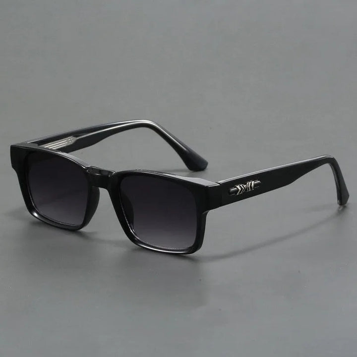 Moderne quadratische Unisex-Sonnenbrille in Schwarz-Grau mit schlankem Design und dunklen Gläsern