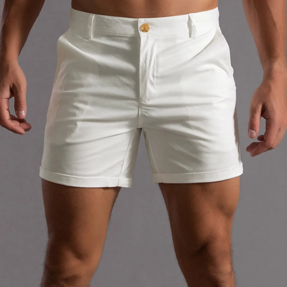 Schlanke Stretch-Shorts für Herren in Weiß – luftig, bequem und stilvoll für warme Tage