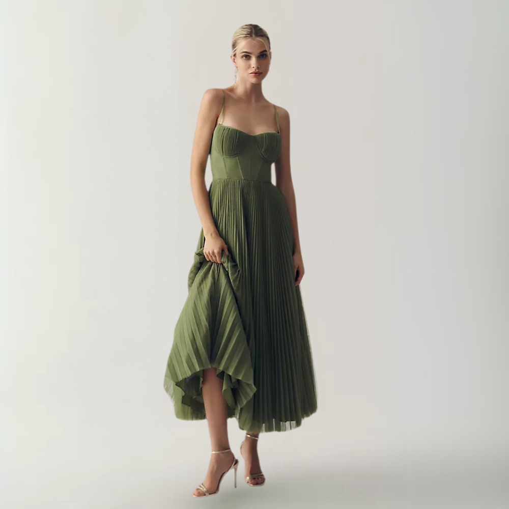 Richarda elegantes gefaltetes Midi-Kleid für Damen in Grün, mit einem figurbetonten Oberteil und einem fließenden, gefalteten Rock