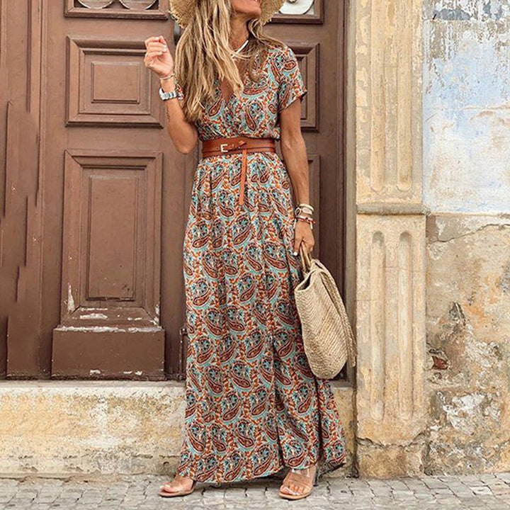 Langes Boho-Kleid in Braun mit Paisley-Print – natürlich und stilvoll