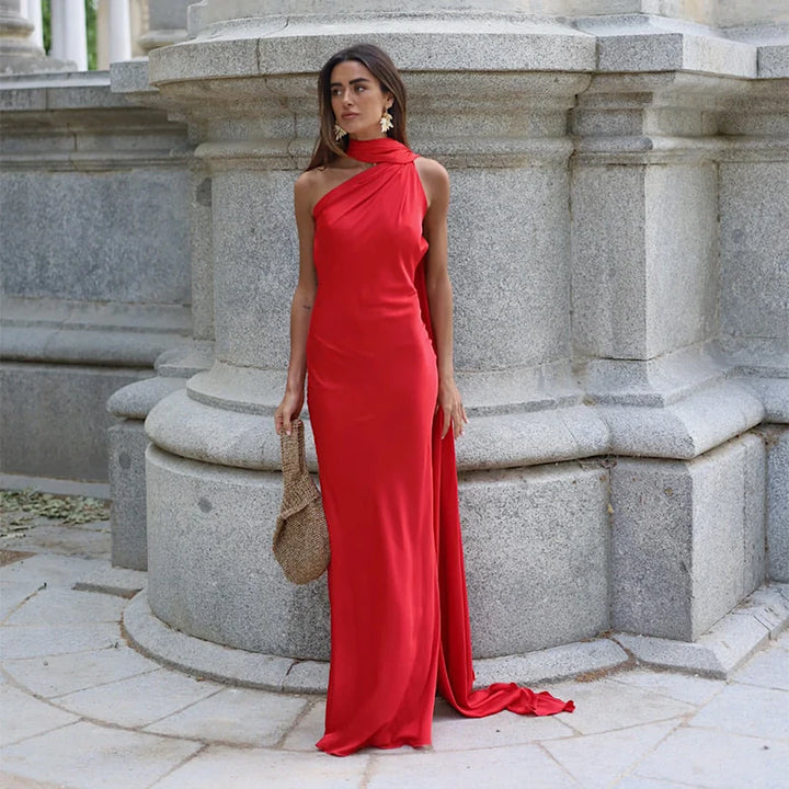 Auffälliges Damen-Maxikleid in Rot – Rückenfreies Abend-Maxikleid mit glamourösem Design und offenem Rücken