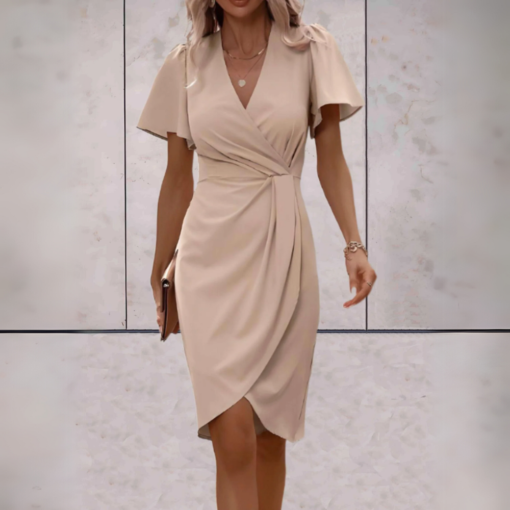 Schickes Wickelkleid für Damen in Beige – stilvolles Damenkleid mit schmeichelndem Schnitt und elegantem Faltenwurf