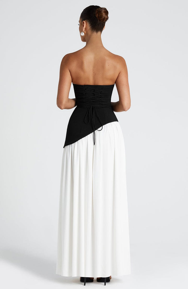 Elegantes Hochzeitsgäste Trägerloses Kleid mit hohem Schlitz für Damen