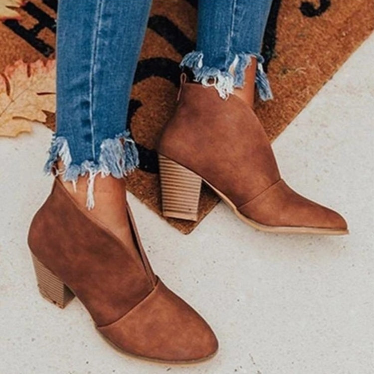 Bequeme braune Leder-Sommer-Stiefeletten für Damen mit lässigem Design und Blockabsatz