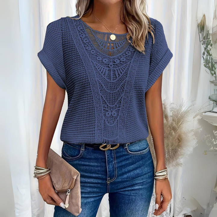 Zorina marineblaues Boho elegantes Spitzen-Top für Damen, mit schickem Marineblau und zarten Spitzen-Details, perfekt für jedes boho-inspirierte
